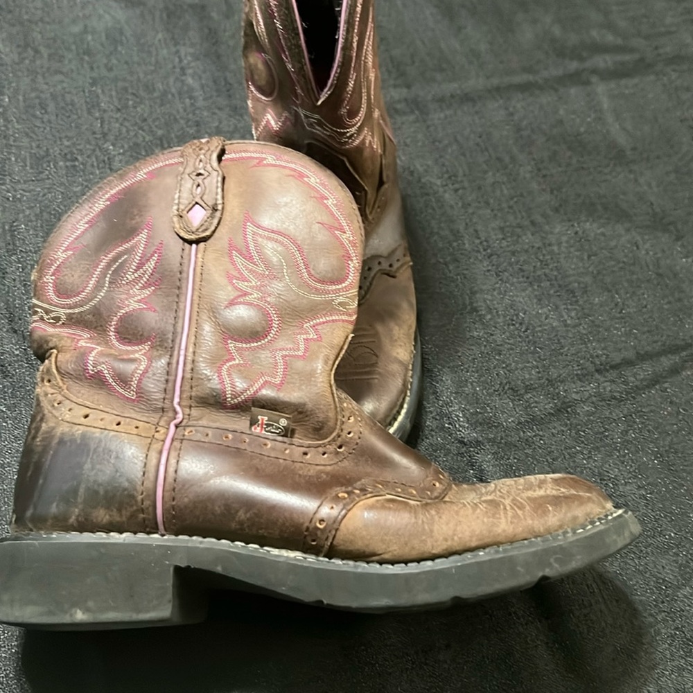 Women’s Justin Gypsy Boots Sz 10.5